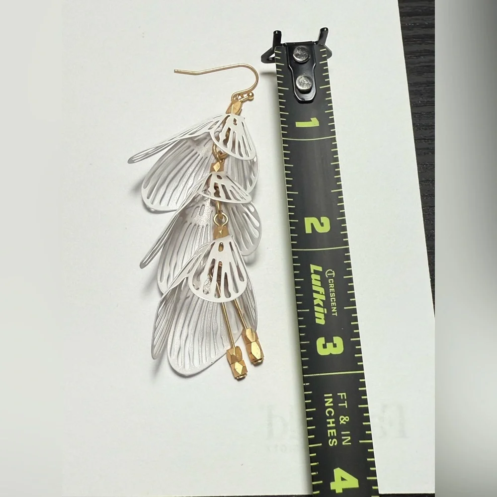 Southern Living Gold and White wing shape Earrings - Picture 4 of 4